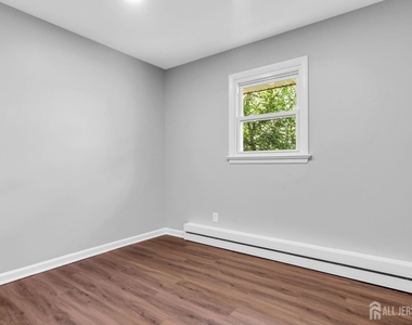368-370 Voorhees Avenue - Photo Thumbnail 18