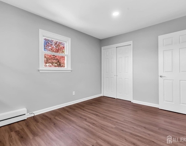368-370 Voorhees Avenue - Photo Thumbnail 14