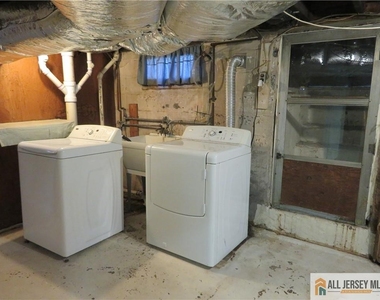 52 Avenel Street - Photo Thumbnail 19