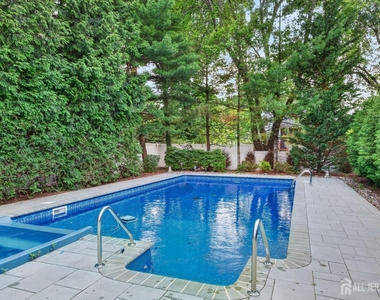 408 Prospect Avenue - Photo Thumbnail 35