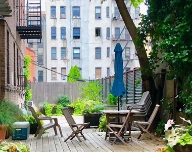 20 Clinton Street - Photo Thumbnail 14