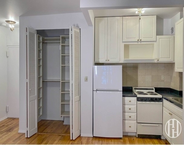 160 E 91st Street - Photo Thumbnail 4