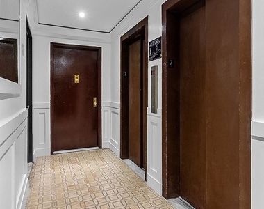 132 E 45th Street - Photo Thumbnail 7