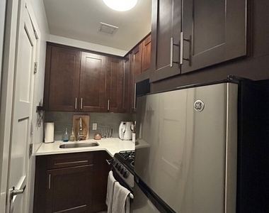 238 E 24th Street - Photo Thumbnail 2