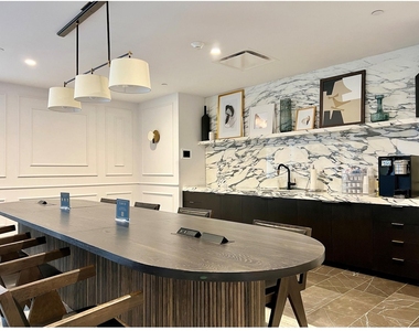 721 5th Avenue - Photo Thumbnail 20