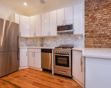 92 Rivington Street - Photo Thumbnail 1