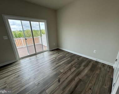71 Swan Field Ave - Photo Thumbnail 2
