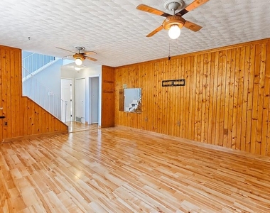 1000 Richmond Drive - Photo Thumbnail 5