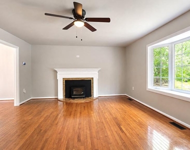 1000 Richmond Drive - Photo Thumbnail 11