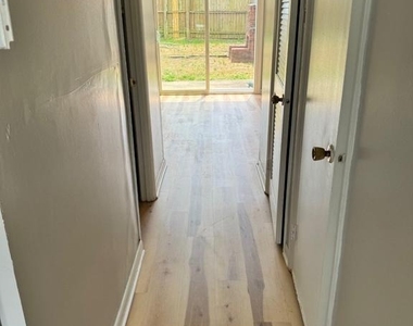 23 Oak Drive - Photo Thumbnail 9
