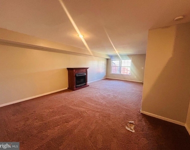 400 Munsons Hill Court - Photo Thumbnail 18