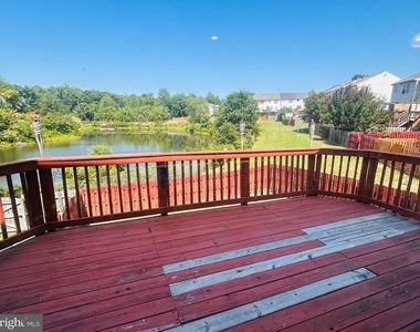400 Munsons Hill Court - Photo Thumbnail 8