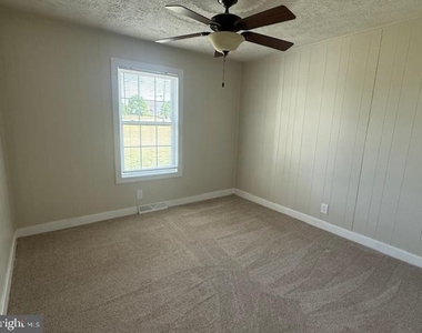 1391 Garrisonville Road - Photo Thumbnail 15