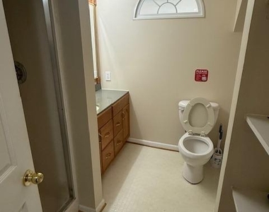 1391 Garrisonville Road - Photo Thumbnail 8