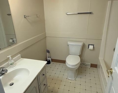 1391 Garrisonville Road - Photo Thumbnail 12