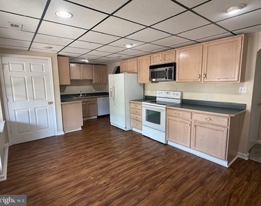 1391 Garrisonville Road - Photo Thumbnail 10