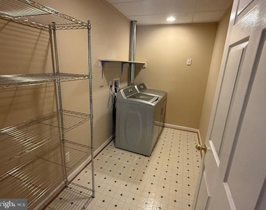 1391 Garrisonville Road - Photo Thumbnail 11
