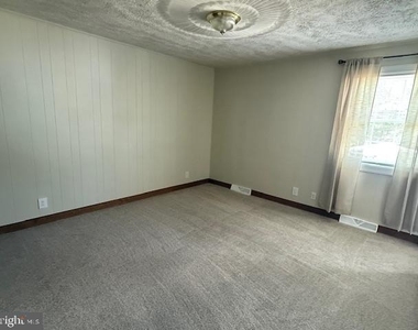 1391 Garrisonville Road - Photo Thumbnail 14