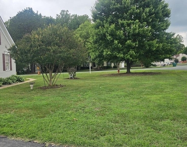 10415 Kings Cove Court - Photo Thumbnail 1