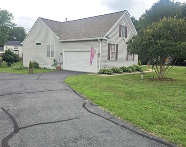 10415 Kings Cove Court - Photo Thumbnail 2