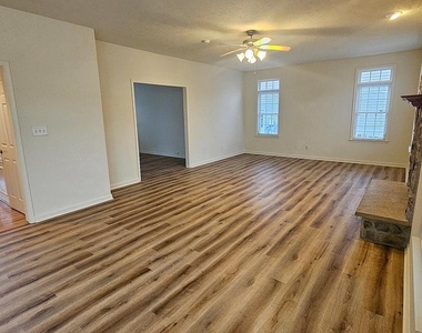 2822 Slingerland Drive - Photo Thumbnail 21