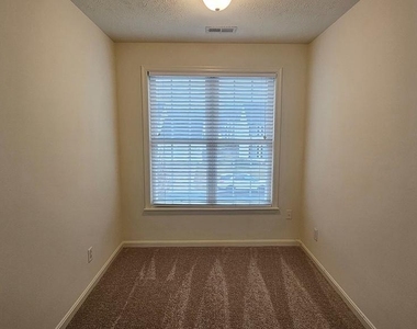 2822 Slingerland Drive - Photo Thumbnail 36