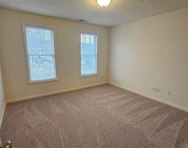 2822 Slingerland Drive - Photo Thumbnail 24