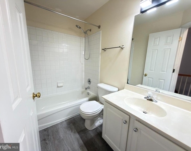 14216 Legend Glen Court - Photo Thumbnail 12