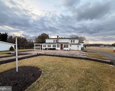 10733 Parkgate Drive - Photo Thumbnail 10