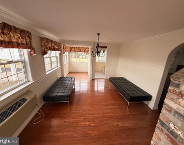 10733 Parkgate Drive - Photo Thumbnail 5