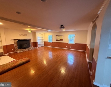 10733 Parkgate Drive - Photo Thumbnail 1