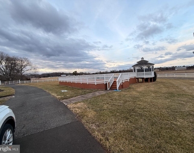 10733 Parkgate Drive - Photo Thumbnail 15