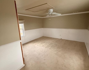 10733 Parkgate Drive - Photo Thumbnail 12