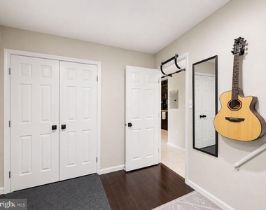 12703 Lotte Drive - Photo Thumbnail 8