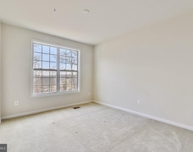 23266 Southdown Manor Terrace - Photo Thumbnail 23