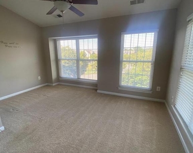 25039 Justice Drive - Photo Thumbnail 6