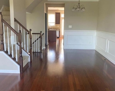 25039 Justice Drive - Photo Thumbnail 12