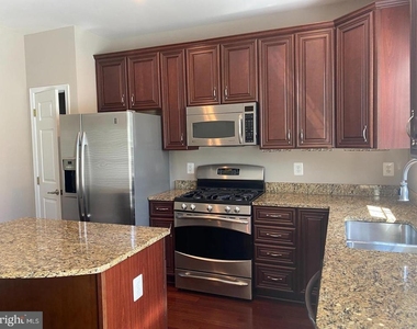 25039 Justice Drive - Photo Thumbnail 10