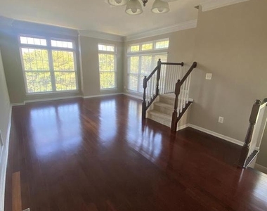 25039 Justice Drive - Photo Thumbnail 13