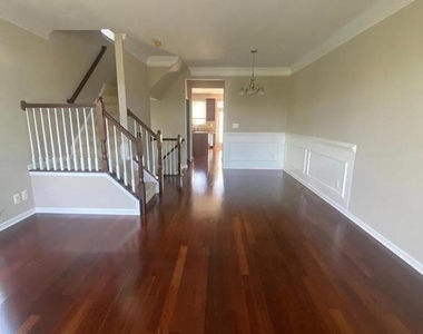25039 Justice Drive - Photo Thumbnail 11