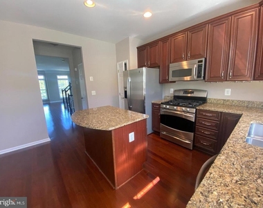 25039 Justice Drive - Photo Thumbnail 9