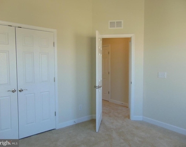 42641 Oak Park Sq - Photo Thumbnail 26