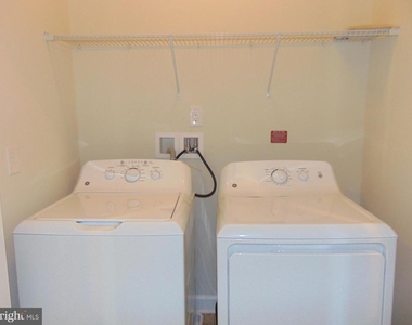 42641 Oak Park Sq - Photo Thumbnail 24