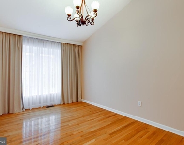 21707 Leatherleaf Circle - Photo Thumbnail 10