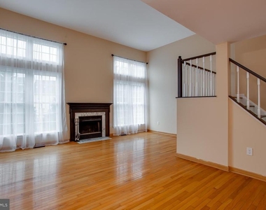 21707 Leatherleaf Circle - Photo Thumbnail 8