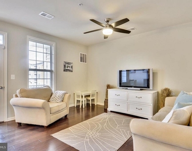 23487 Logans Ridge Terrace - Photo Thumbnail 4