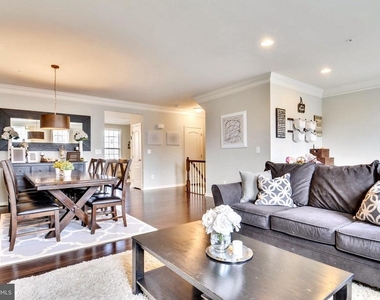 23487 Logans Ridge Terrace - Photo Thumbnail 7