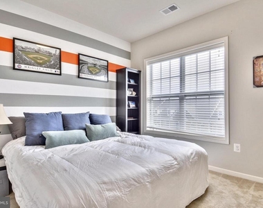 23487 Logans Ridge Terrace - Photo Thumbnail 14
