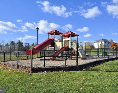 23487 Logans Ridge Terrace - Photo Thumbnail 21