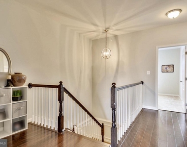 23487 Logans Ridge Terrace - Photo Thumbnail 10